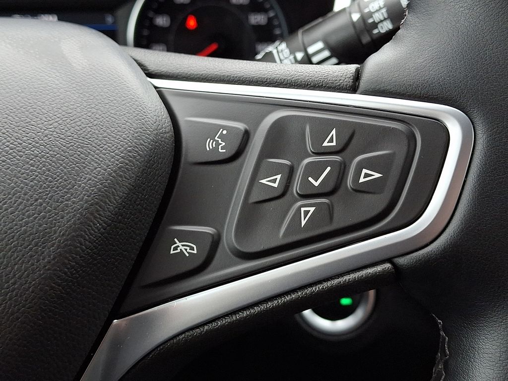 used 2023 Chevrolet Equinox car, priced at $24,075