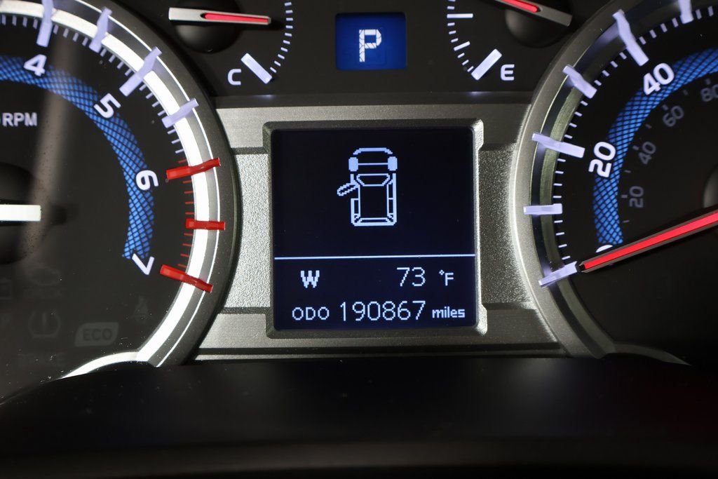 Thumbnail: 2015 Toyota 4Runner - 17