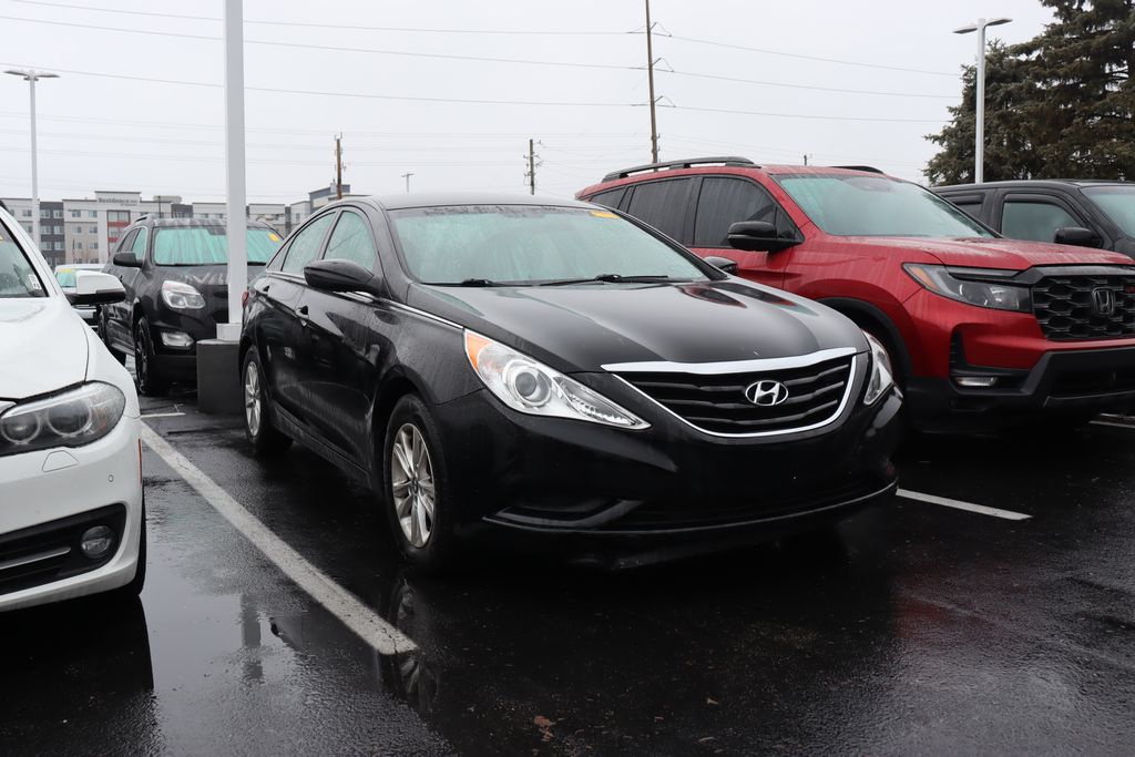 2012 Hyundai Sonata GLS 4