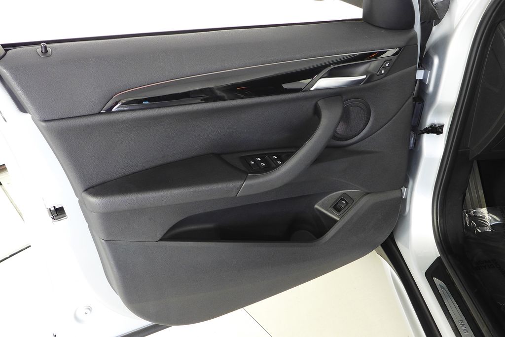 Thumbnail: 2016 BMW X1 - 11
