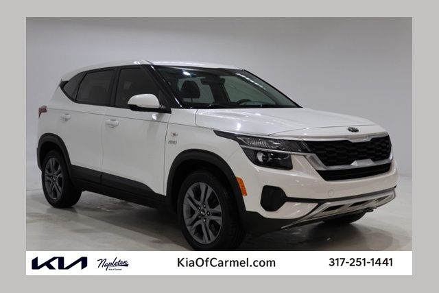 Snow White Pearl 2021 Kia Seltos LX AWD SUV / Crossover All-Wheel Drive Continuously Variable Transmission