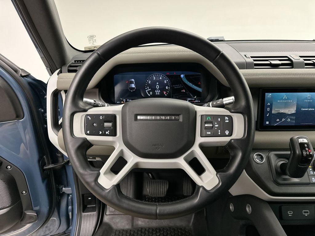 Thumbnail: 2020 Land Rover Defender - 17