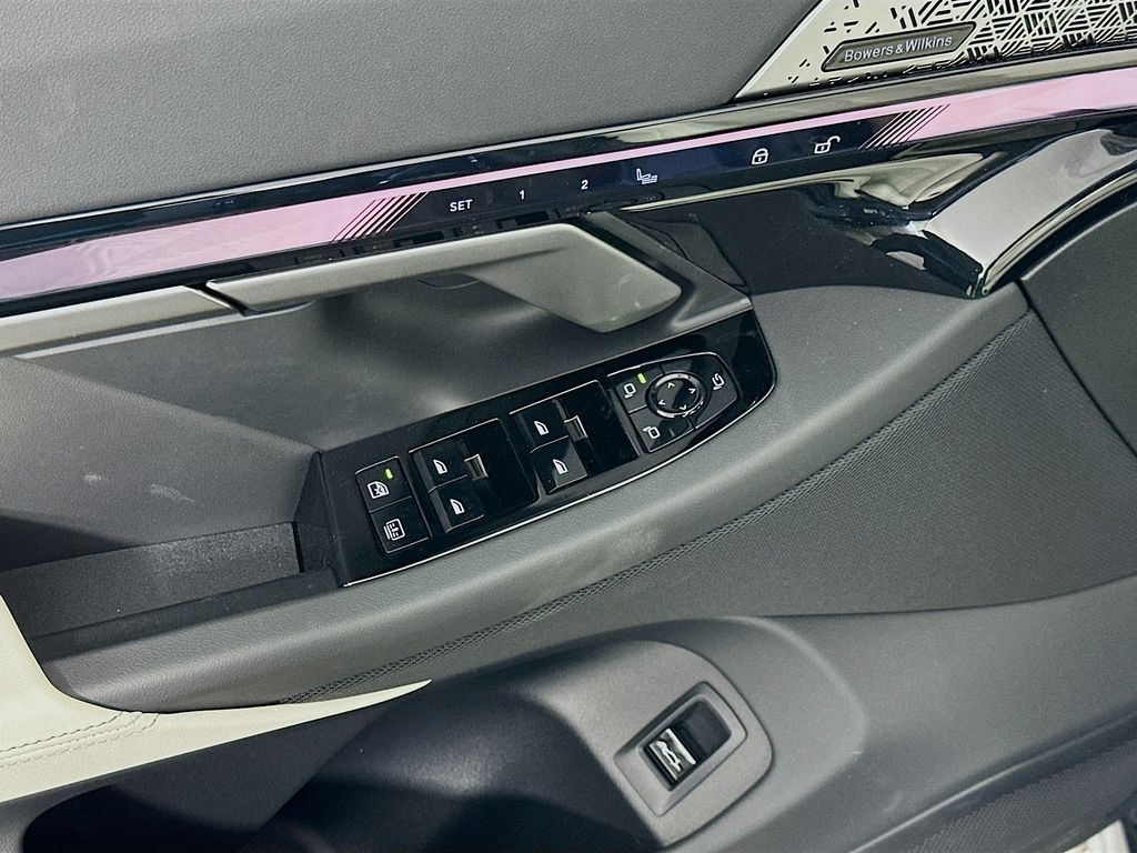 Thumbnail: 2026 BMW 5 Series - 20