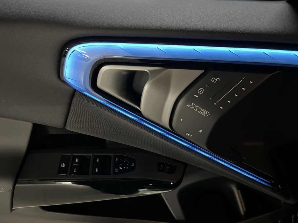 Thumbnail: 2026 BMW X3 - 13