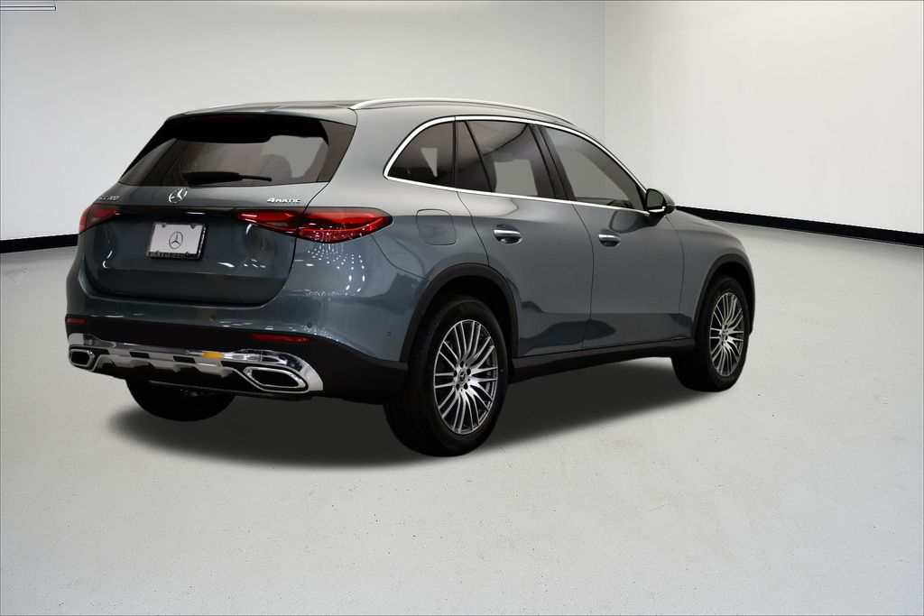 Thumbnail: 2026 Mercedes-Benz GLC - 5