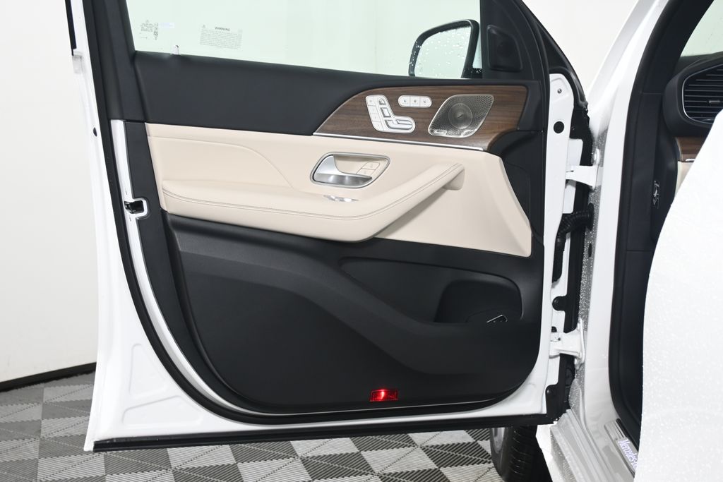 Thumbnail: 2026 Mercedes-Benz GLE - 24