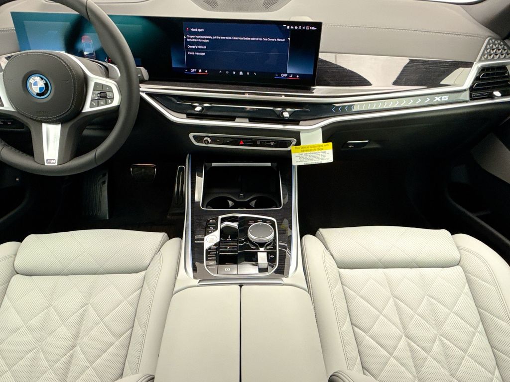 Thumbnail: 2026 BMW X5 - 13