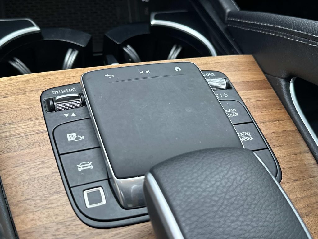Thumbnail: 2025 Mercedes-Benz GLE - 26