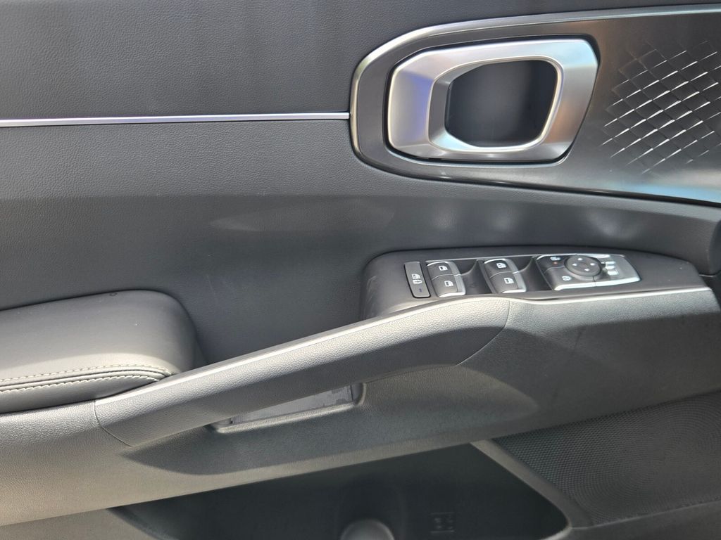 2026 Kia Sorento - $34,085
