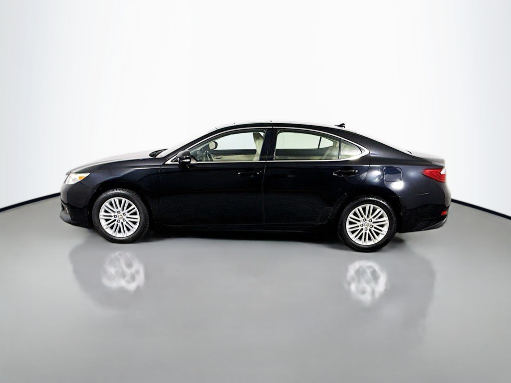 Thumbnail: 2014 Lexus ES - 8