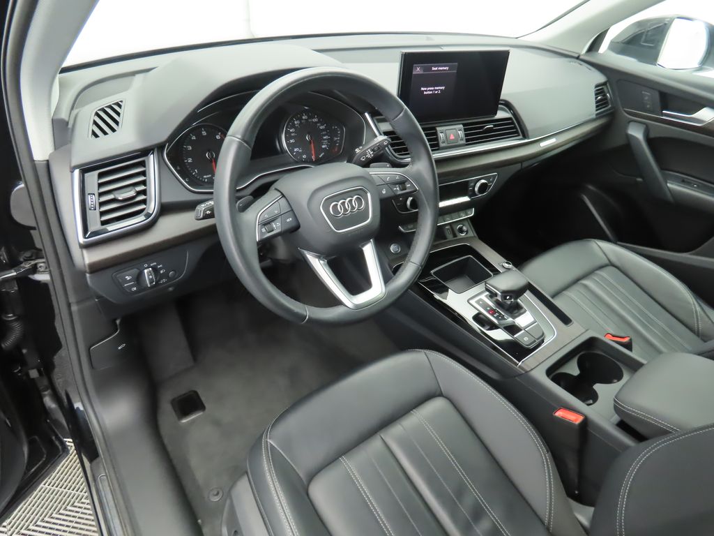 Thumbnail: 2023 Audi Q5 - 9