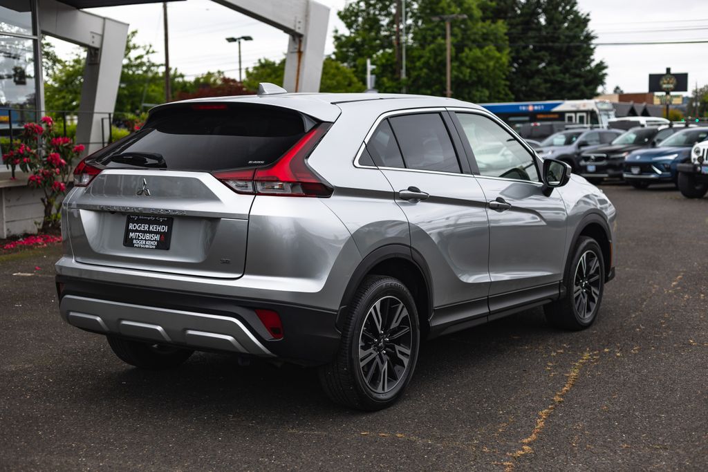 2025 Mitsubishi Eclipse Cross SE thumbnail 8