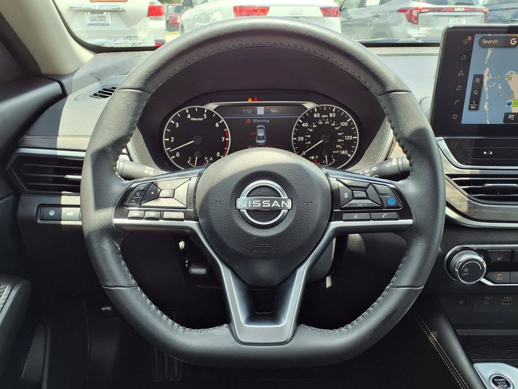 Used 2024 Nissan Altima Sedan