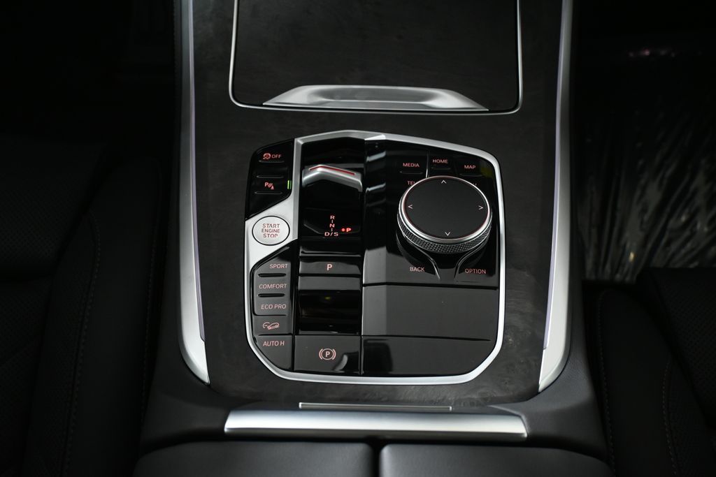 Thumbnail: 2026 BMW X5 - 24