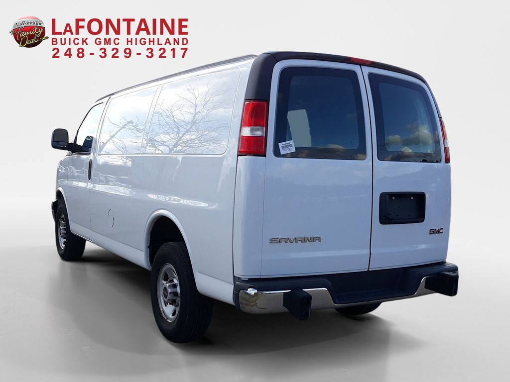 2022 GMC Savana 2500 Work Van 5