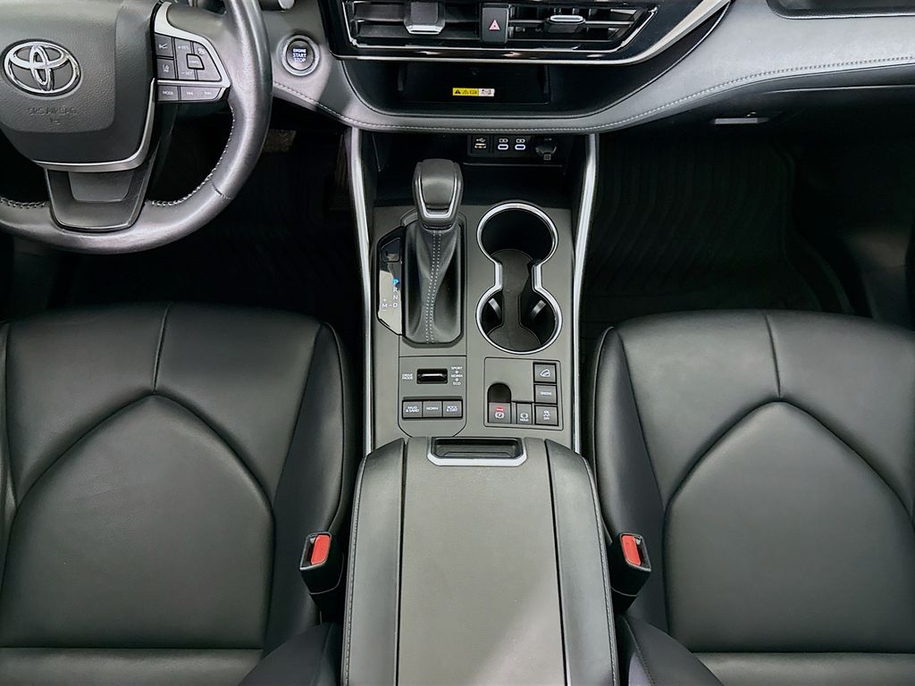 Thumbnail: 2023 Toyota Highlander - 16