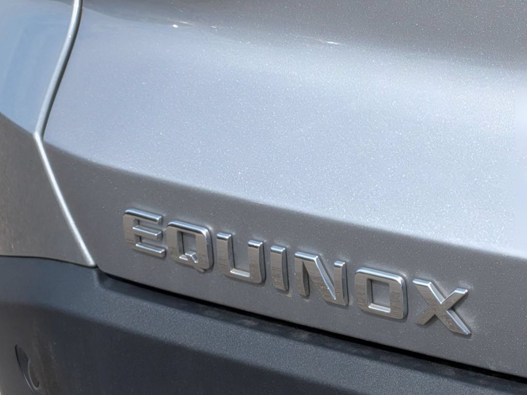 2025 Chevrolet Equinox LT - Photo 10