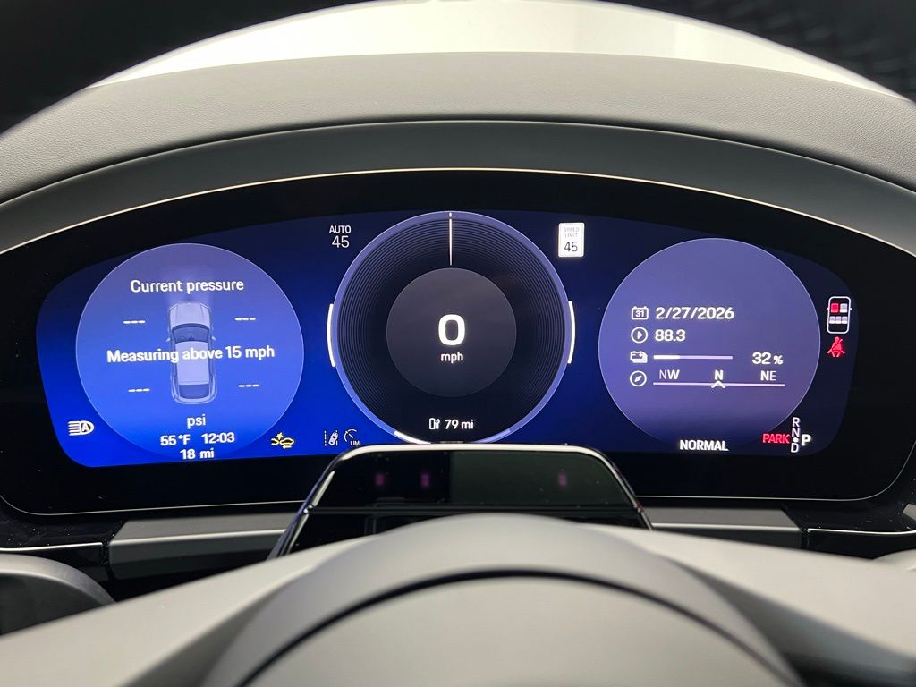 Thumbnail: 2026 Porsche Macan - 10