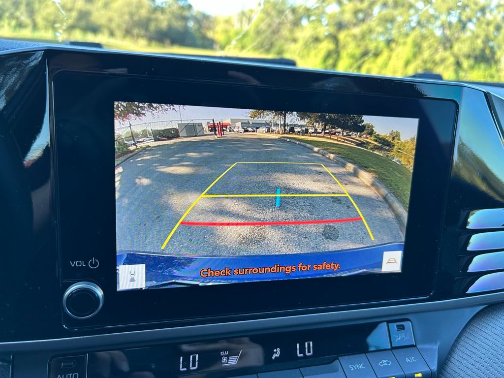 Thumbnail: 2025 Toyota Camry - 25