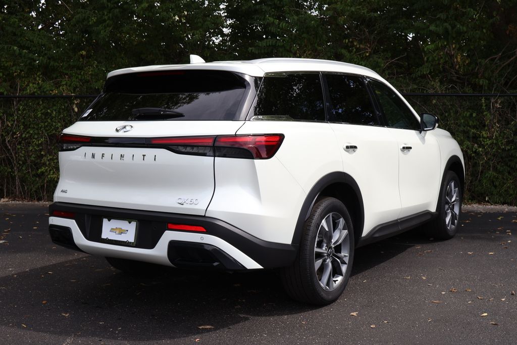 Thumbnail: 2024 INFINITI QX60 - 8