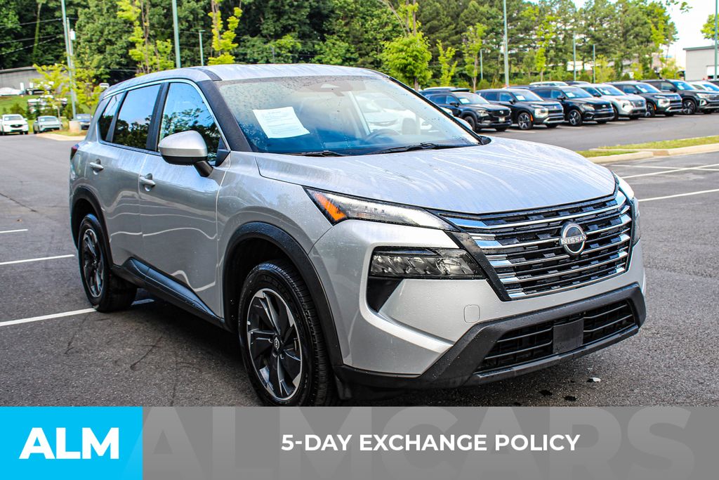 Used 2025 Silver Nissan SV image 3