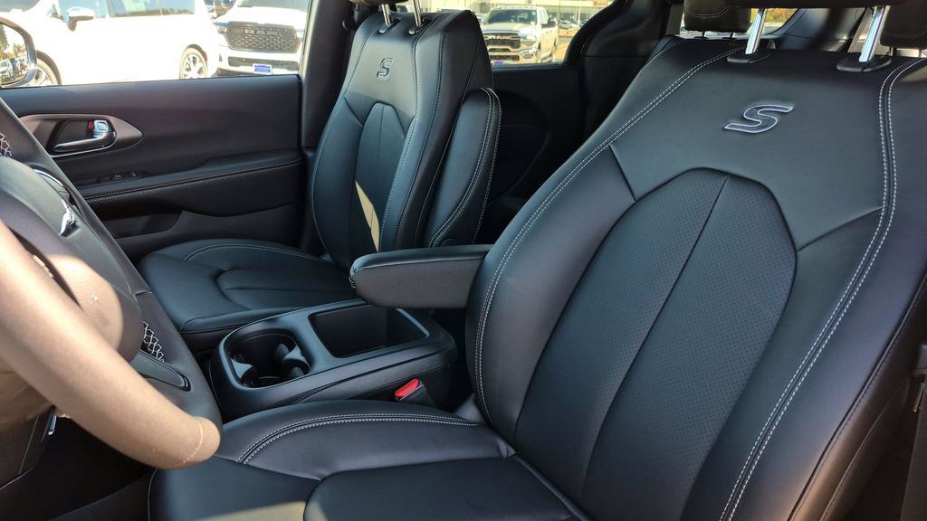 2026 Chrysler Pacifica