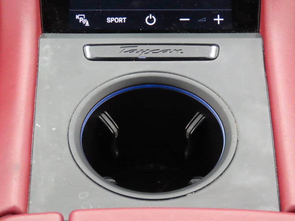 Thumbnail: 2022 Porsche Taycan - 27