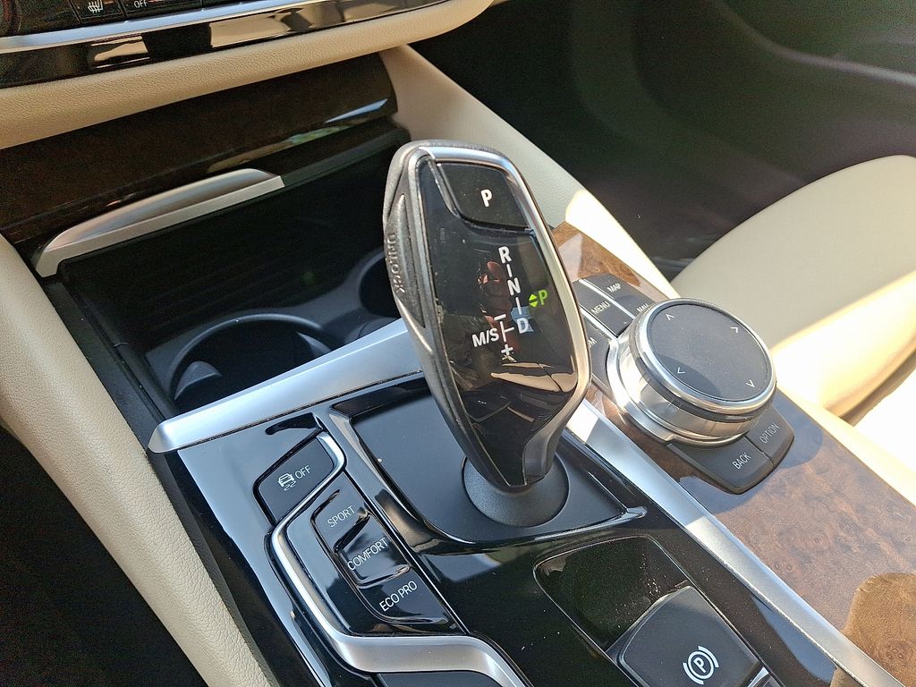 Thumbnail: 2018 BMW 5 Series - 16