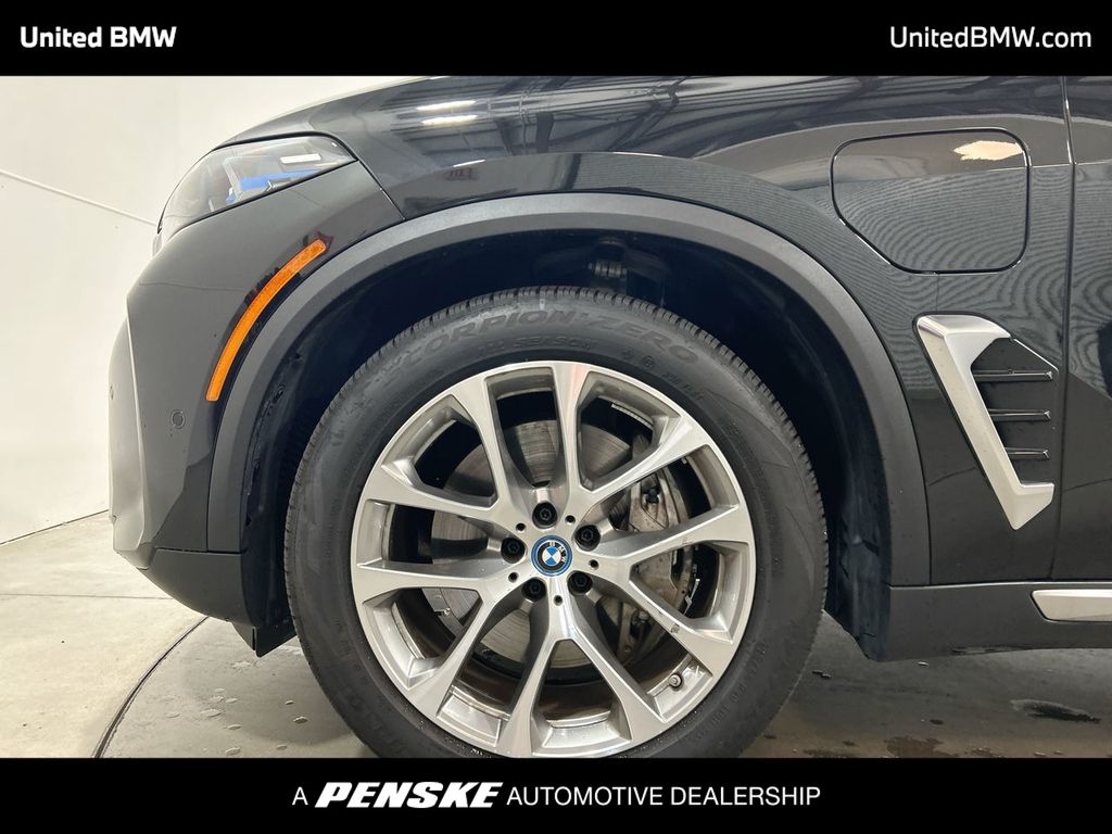 Thumbnail: 2025 BMW X5 - 10