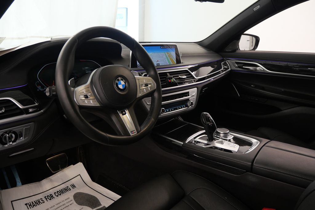 2022 BMW 7 Series 740i 14