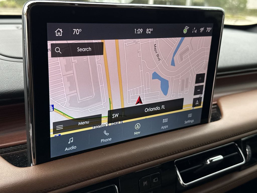 Thumbnail: 2022 Lincoln Aviator - 22