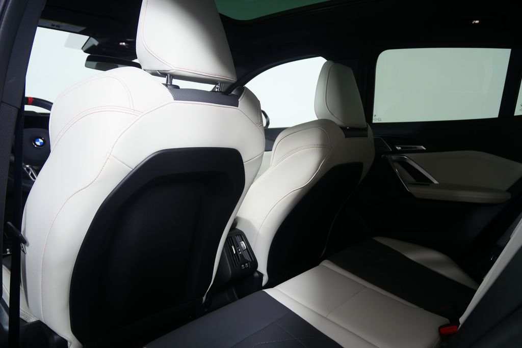 Thumbnail: 2025 BMW X2 - 19