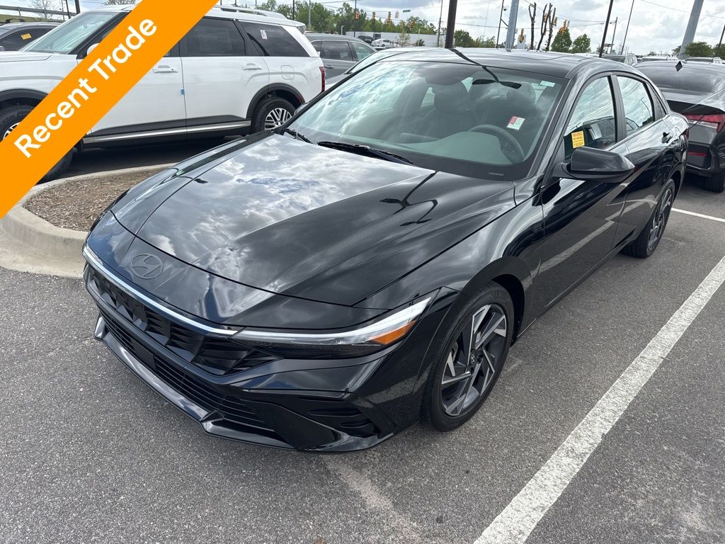 Abyss Black 2024 Hyundai Elantra SEL FWD Sedan Front-Wheel Drive Continuously Variable Transmission