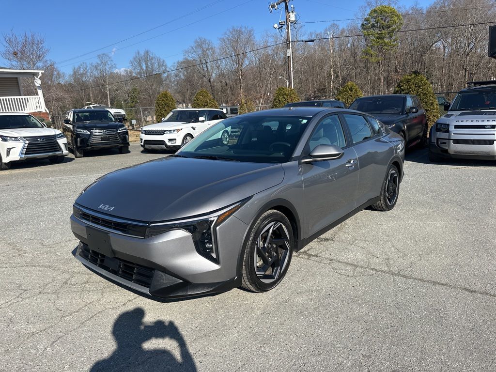 2025 Kia K4 EX's photo