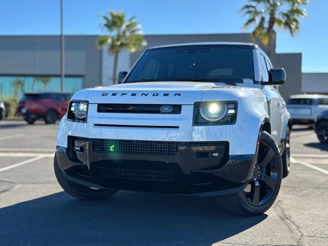 Fuji White 2026 Land Rover Defender 110 P400 X-Dynamic SE AWD SUV / Crossover All-Wheel Drive 8-Speed Automatic