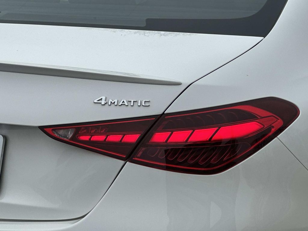 Thumbnail: 2023 Mercedes-Benz C-Class - 10