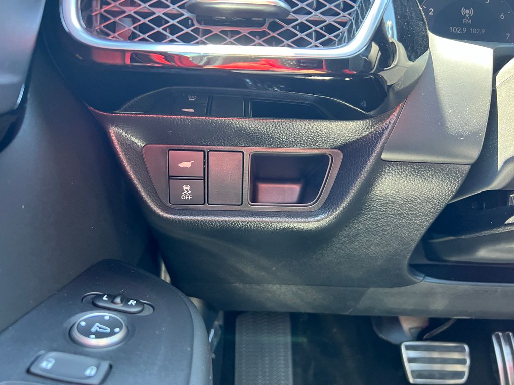 Thumbnail: 2025 Acura ADX - 16