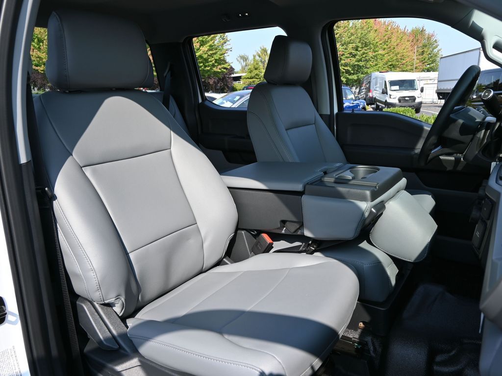 2026 Ford Super Duty F-550 DRW XL