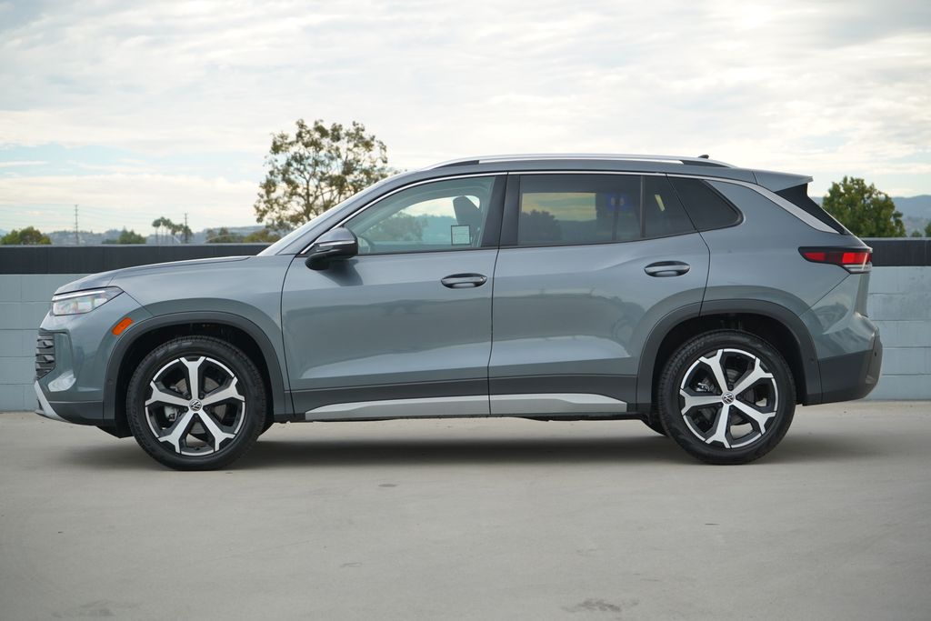 Thumbnail: 2026 Volkswagen Tiguan - 3