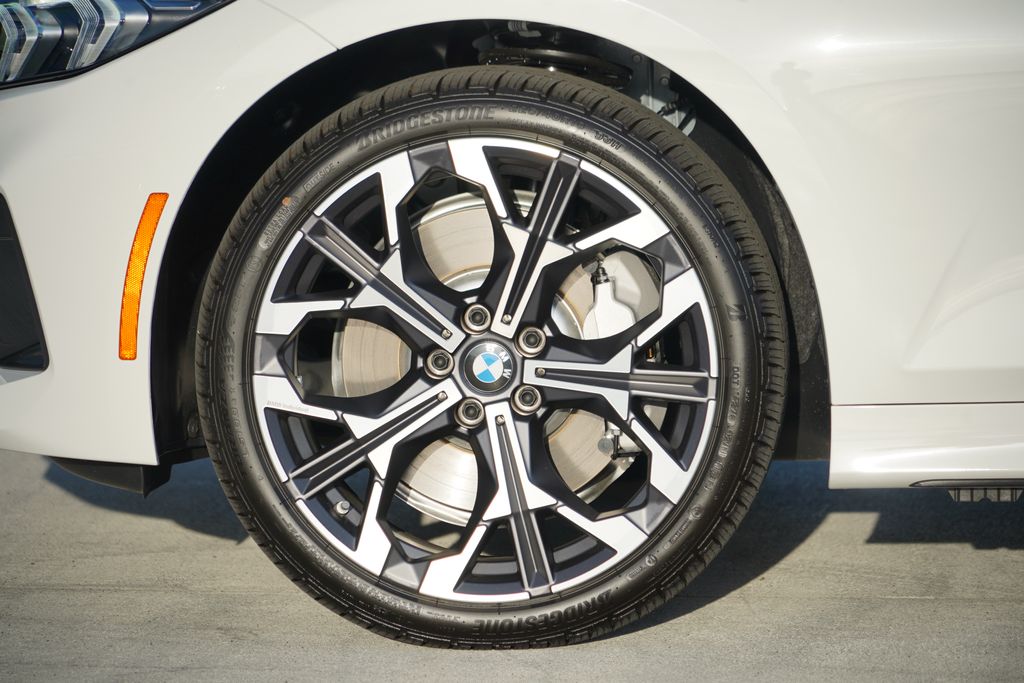 Thumbnail: 2026 BMW 3 Series - 5