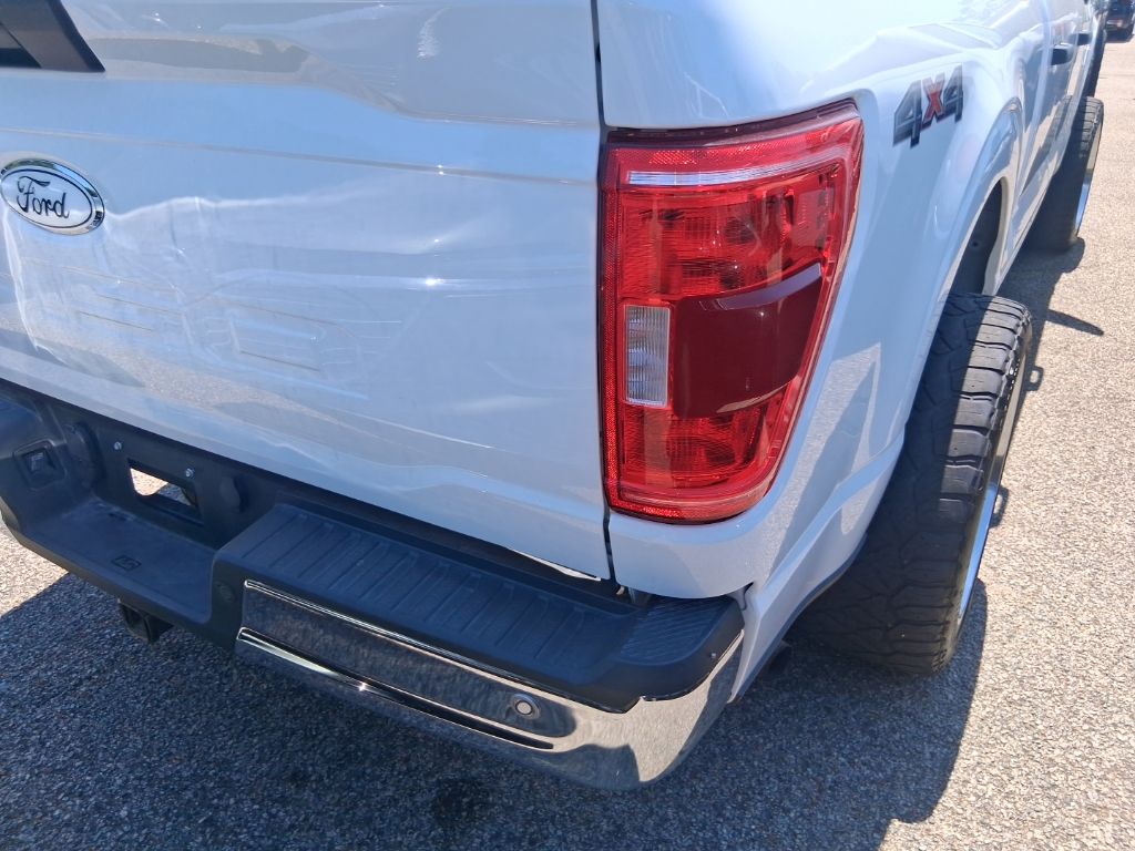 Used 2021 White Ford XLT image 5