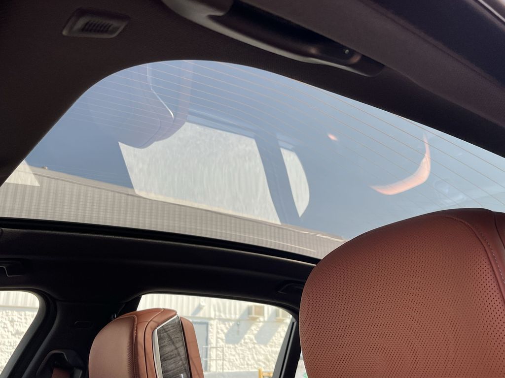 Thumbnail: 2026 BMW 7 Series - 22