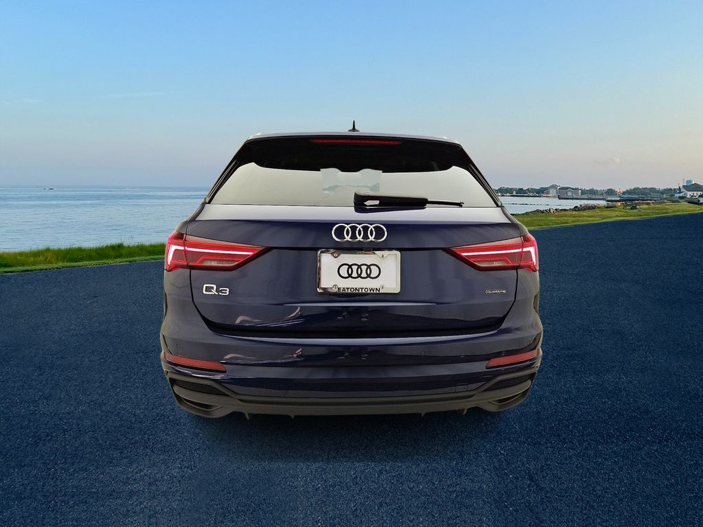 Thumbnail: 2024 Audi Q3 - 5