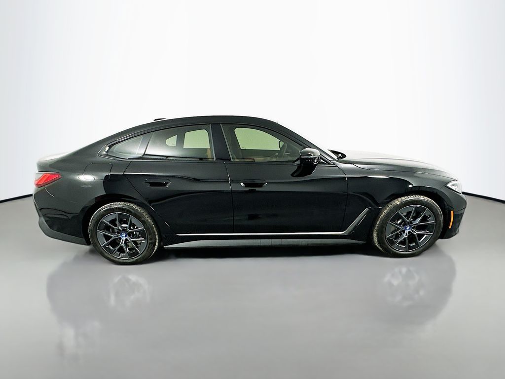 Thumbnail: 2023 BMW i4 - 4