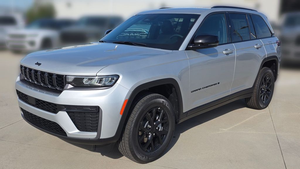 Silver Zynith 2026 Jeep Grand Cherokee SUV / Crossover Four-Wheel Drive 8-Speed Automatic