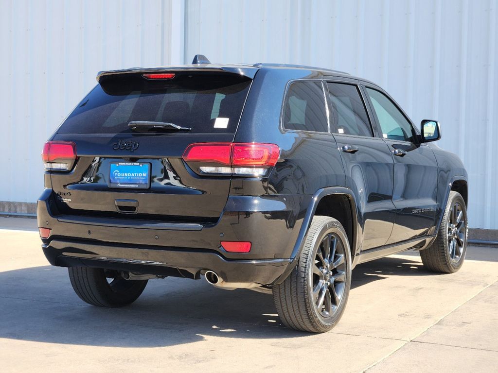 2021 Jeep Grand Cherokee Laredo X 7