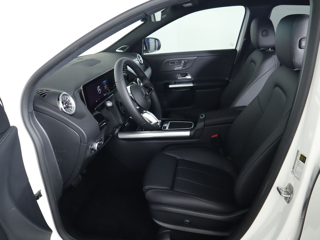 Thumbnail: 2025 Mercedes-Benz GLA - 19