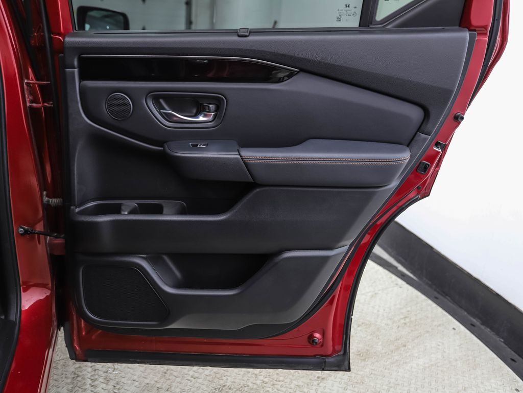 Thumbnail: 2025 Honda Pilot - 24