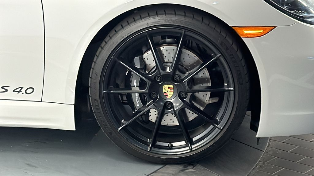 2024 Porsche 718 Cayman GTS 11