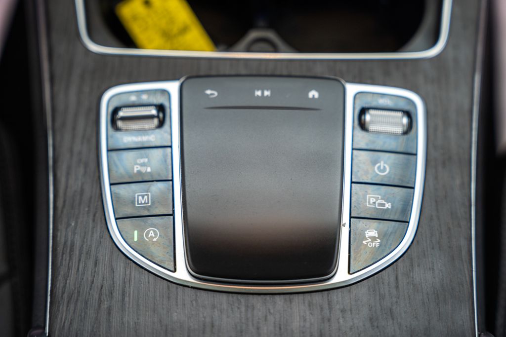 Mercedes-BenzGLC23